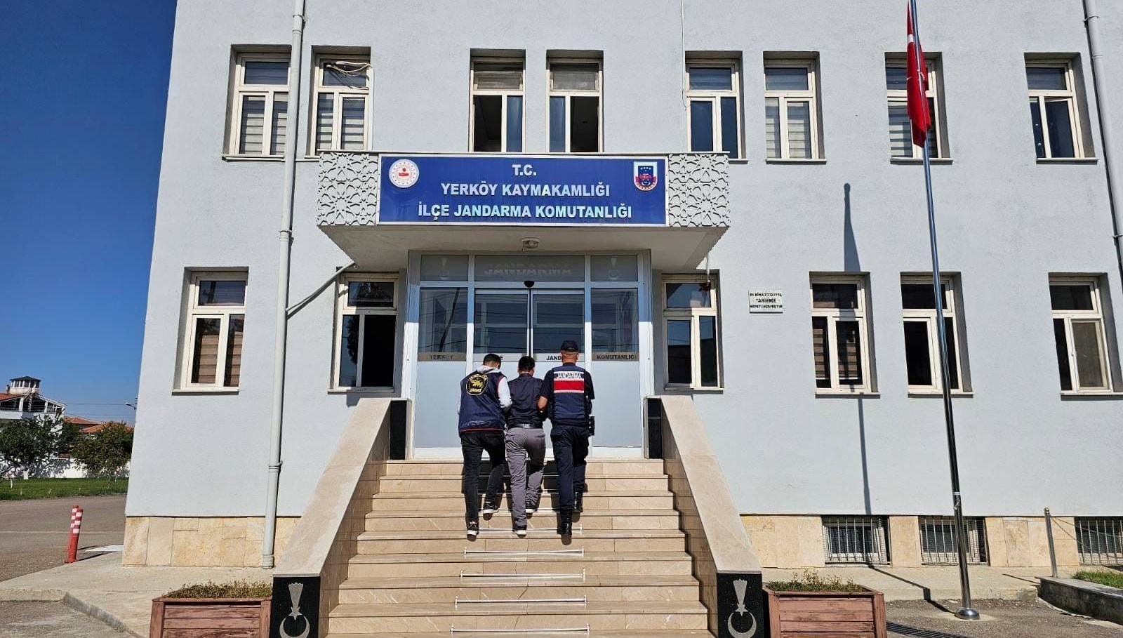 6 yil kesinlesmis cezasi bulunan firari yakalandi 3d4Lv67d