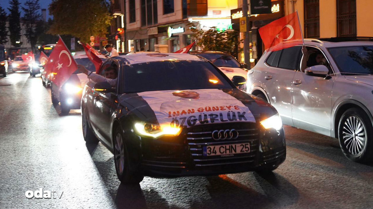 beyoglunda inan guneye destek konvoyu uReRkH42