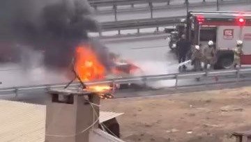 d 100de panik anlari seyir halindeki arac alev alev yandi AJs76klL