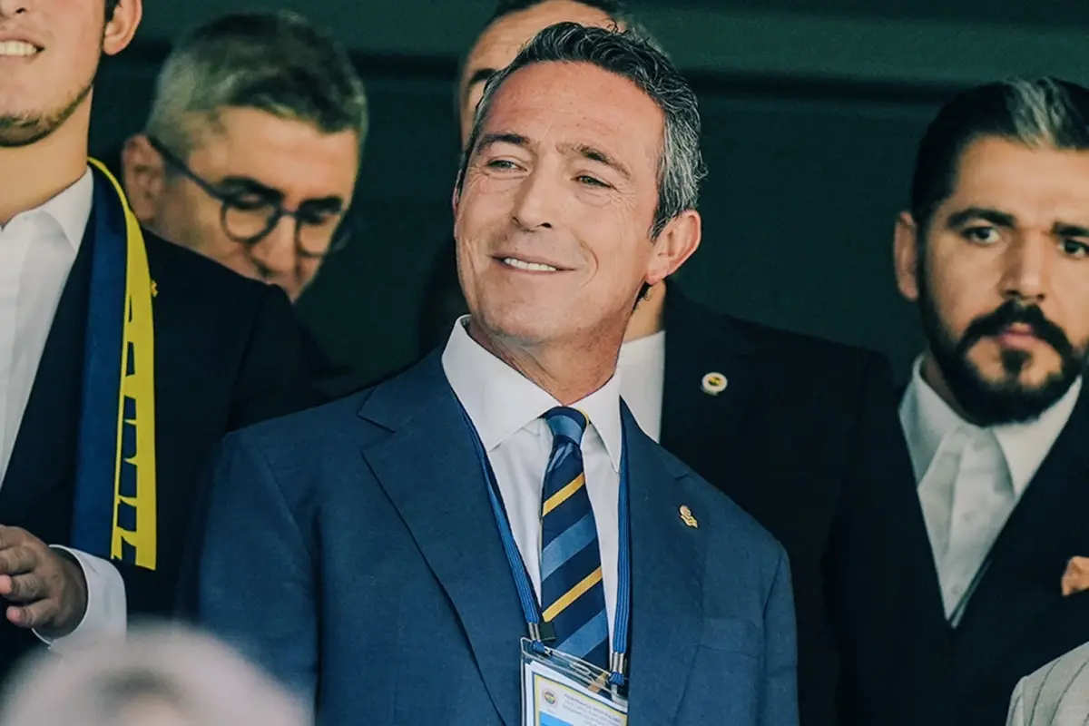 fenerbahce baskani ve baskan adayi ali koc aciklamalarda bulunuyor egNIrPGJ