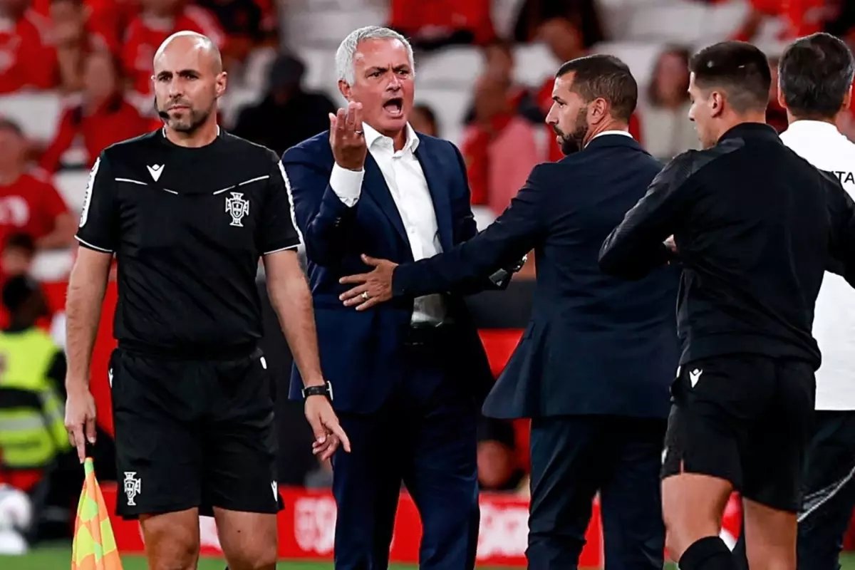 iki hafta dayanamadilar jose mourinho portekizi karistirdi Fee4RY34