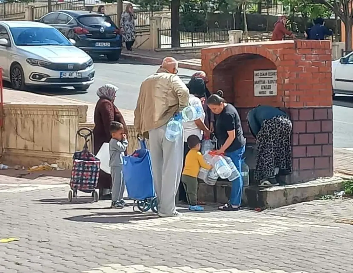 kirsehirde su kesintisi magduriyeti vatandaslar tasima su ile hayat mucadelesi veriyor Dj2WTKRl