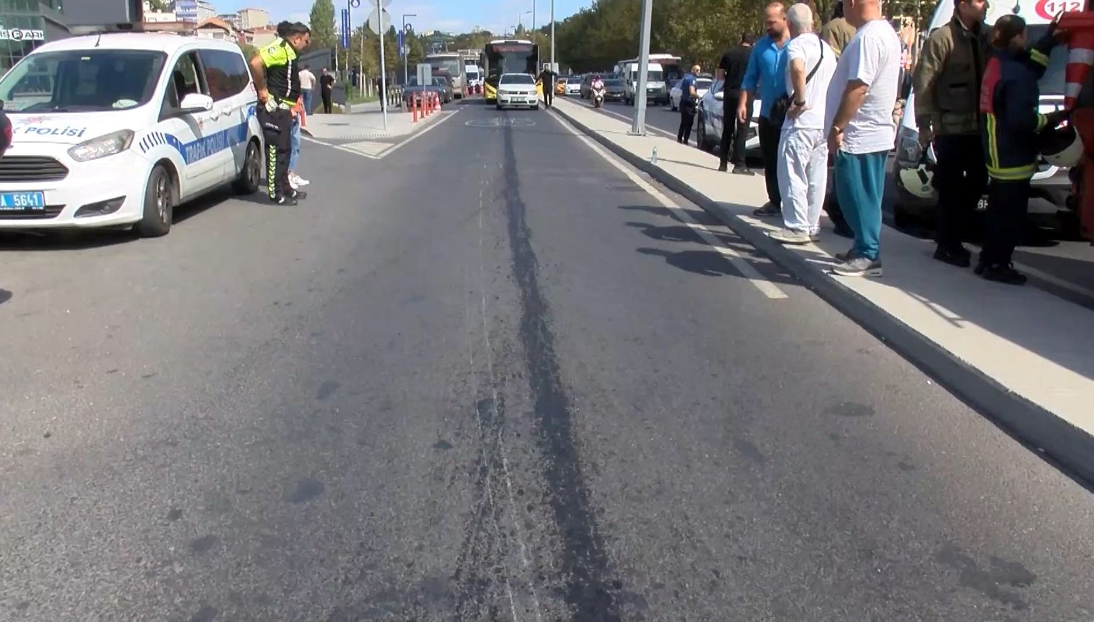 yola dokulen yag az kalsin olduruyordu N82nnzb9