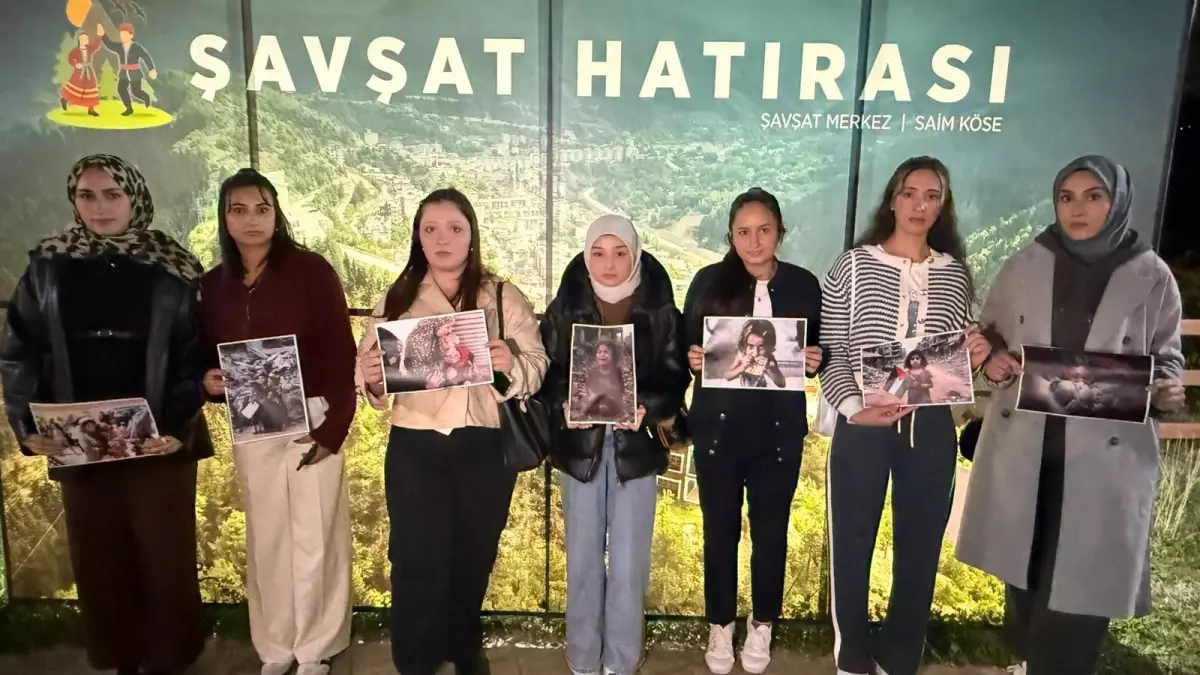 artvindeki ogrencilerden gazzedeki kiz cocuklari icin anlamli farkindalik etkinligi 9BvXvCjL.jpg