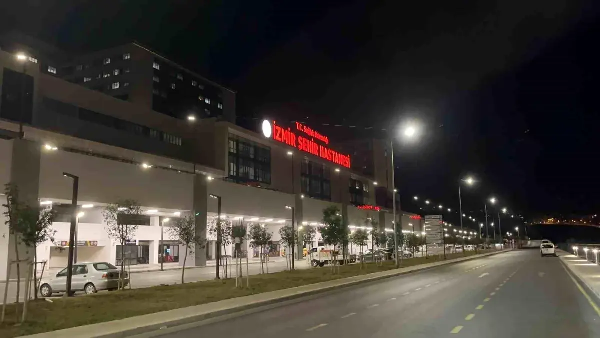 izmirde husumetli gruplar arasinda silahli kavga 3 yarali 1 supheli yakalandi Y9ismY7g.jpg