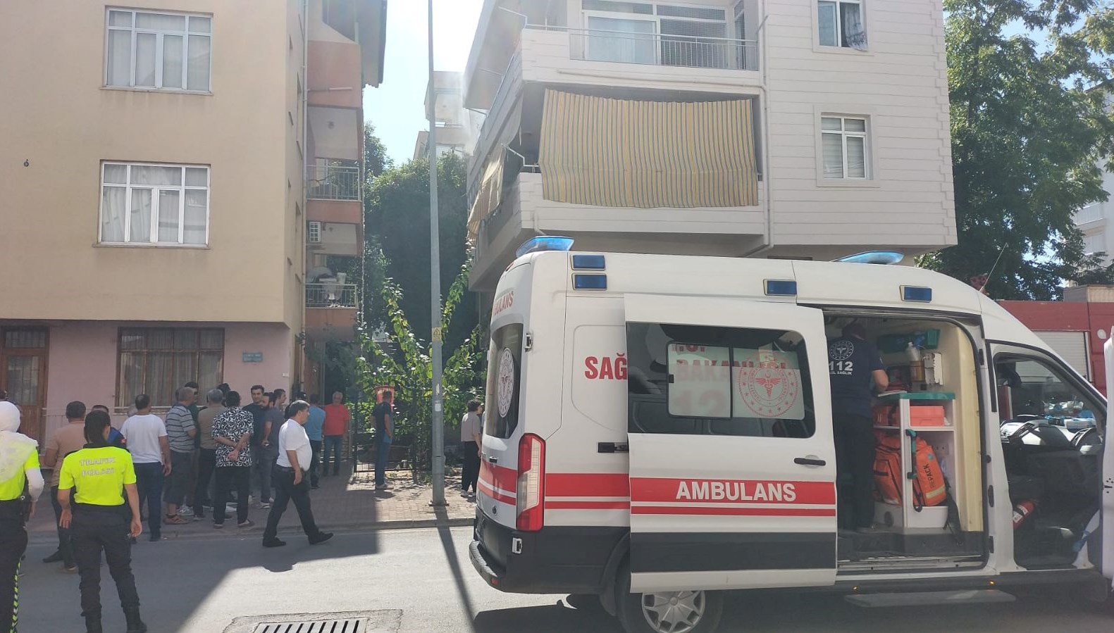 manavgatta apartmanda yangin panigi 9iawrQiQ