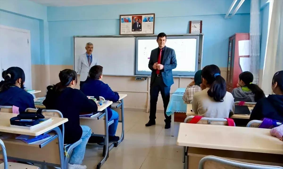 milli egitim muduru karacalar okul ziyaretinde OcigwjkP.jpg