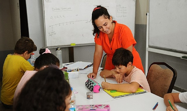 vecdi altay cocuk kulubunde kis kurslari basliyor rFYqn12h