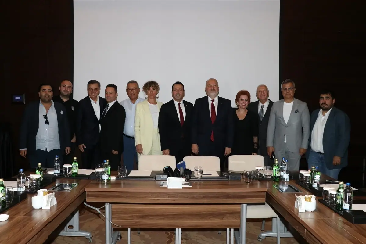 uluslararasi resort turizm kongresi antalyada zZhLRd3e.jpg