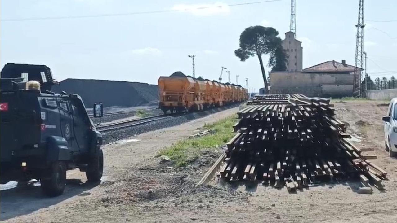 Şanlıurfa’da Yasaklı Bölgede Hayvan Otlatan Kadın Çoban Mayın Patlamasında Yaralandı