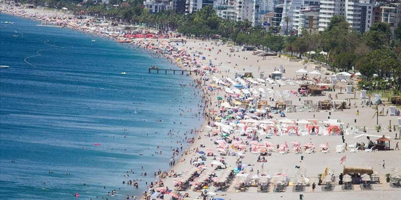 Sterlinin Yükselişiyle Türkiye, İngiliz Turistler İçin Cazibe Merkezi Oldu