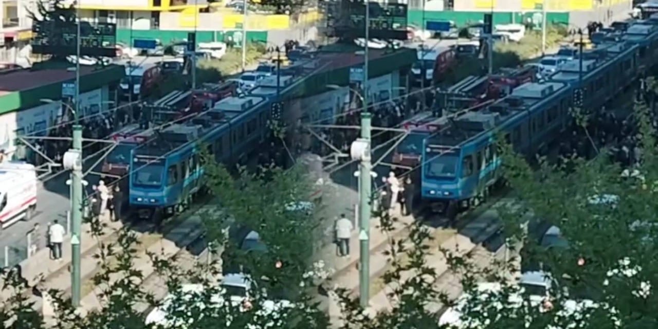 Gaziosmanpaşa’da Motosiklet Sürücüsüne Tramvay Çarptı: Ağır Yaralı
