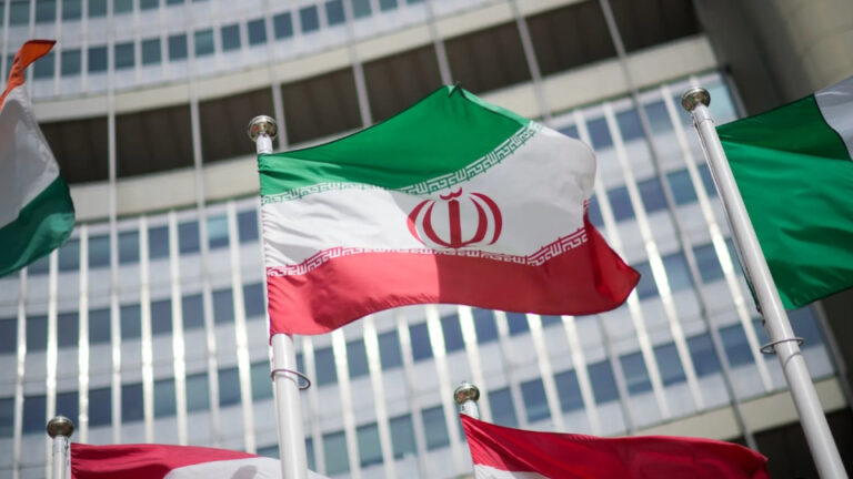 iran-halkin-haklarini-kabul-etmekten-baska-yol-yok-VWzhnGya