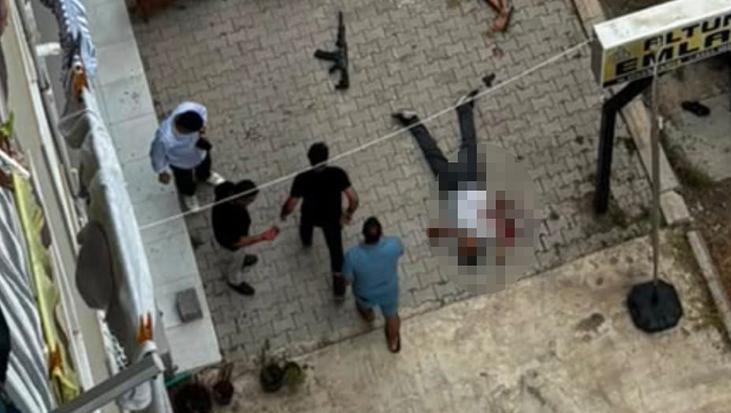Akraba kavgası kanlı bitti! İş yerinde silahlar konuştu: 1 ölü, 3 yaralı