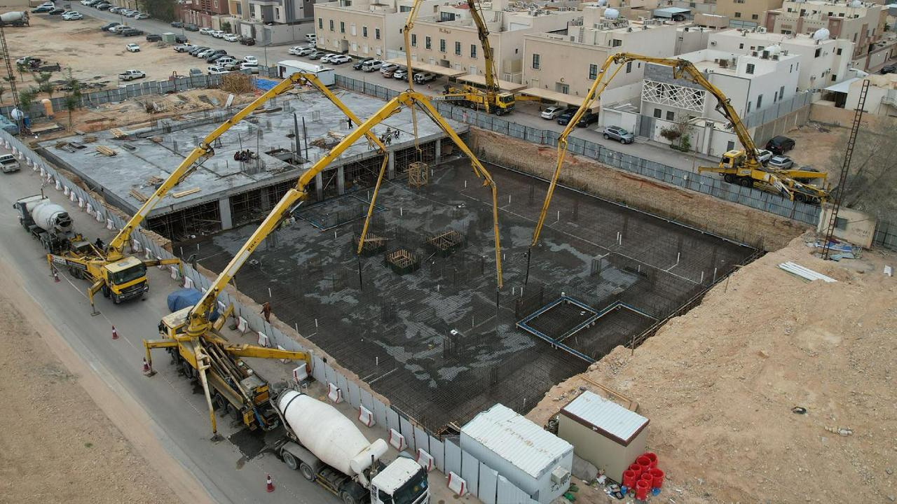 72 saat boyunca durmadilar tam 70 bin metrekup beton dokerek dunya rekoru kirdilar kV7It3xE