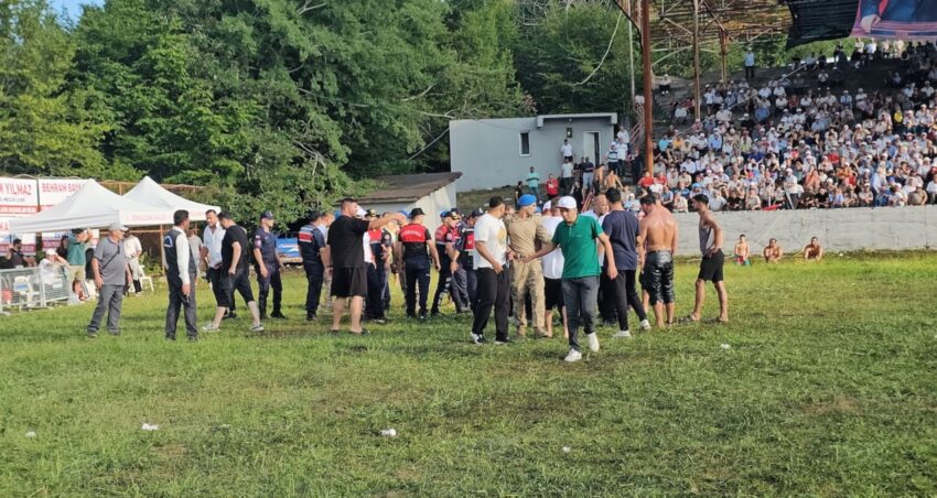 Yagli gureste kavga cikti jandarma mudahale etti UUtBs6gr